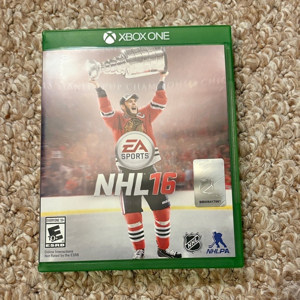 EA Sports NHL 16 for Xbox One - Green Case - Picture 1 of 4